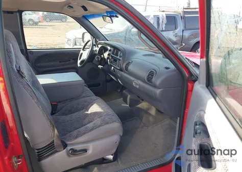 1998 Dodge Ram 1500 St z USA, uszkodzony, nr VIN 1B7HC13Y6WJ202152